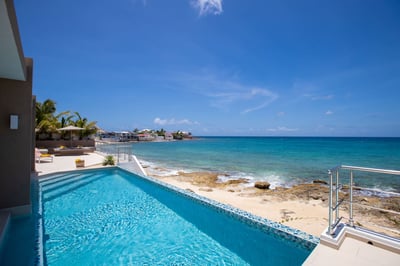Luxury Villa Photo #3