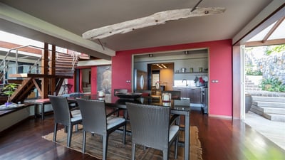 Dining Area & Kitchen