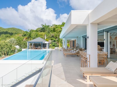 Luxury Villa Photo #3
