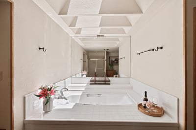 Luxury Villa Photo #22