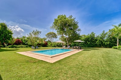 Luxury Villa Photo #4