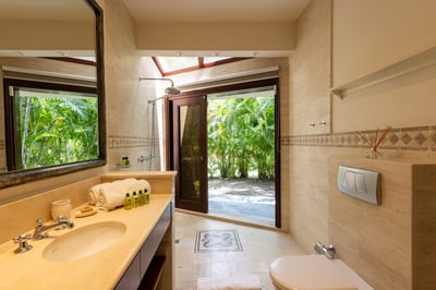 Luxury Villa Photo #51