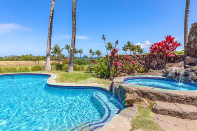 Luxury Villa Photo #3