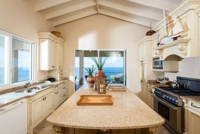 Luxury Villa Photo #6