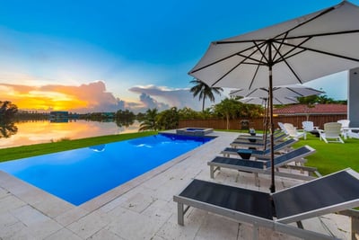 Luxury Villa Photo #7