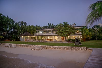 Luxury Villa Photo #7