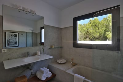 Luxury Villa Photo #15