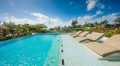 Luxury Villa Photo #3