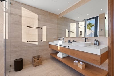 Luxury Villa Photo #42