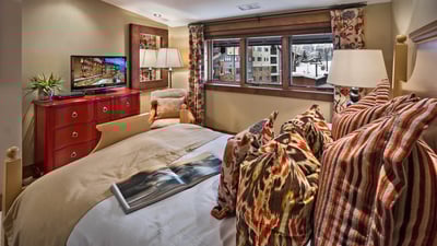 Queen suite
