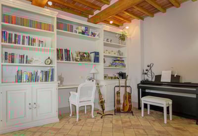 Luxury Villa Photo #14