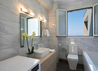 Luxury Villa Photo #15