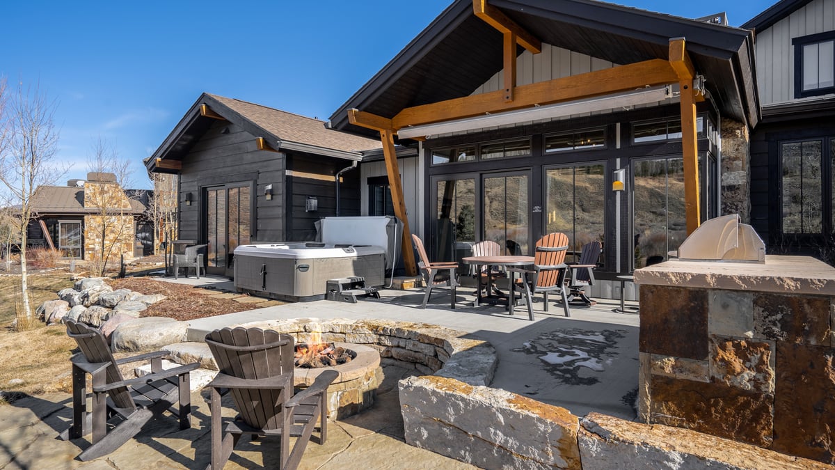 Breckenridge,River Song at the Shores