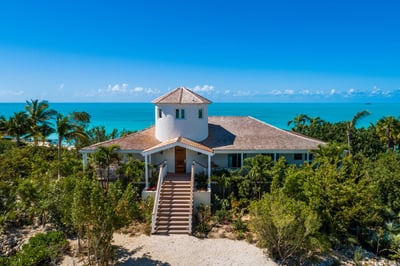 Luxury Villa Photo #3
