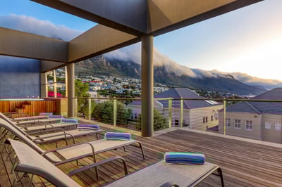 Luxury Villa Photo #9