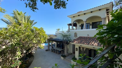 Luxury Villa Photo #5