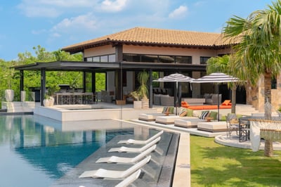Luxury Villa Photo #16