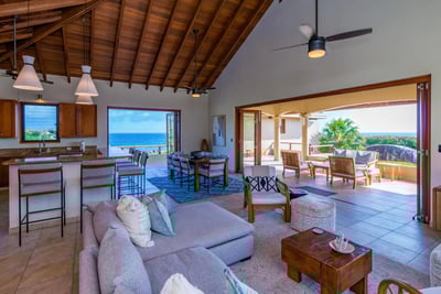 Luxury Villa Photo #8