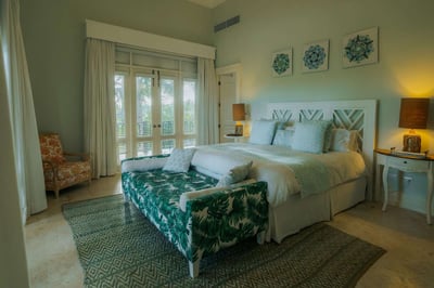 Luxury Villa Photo #43