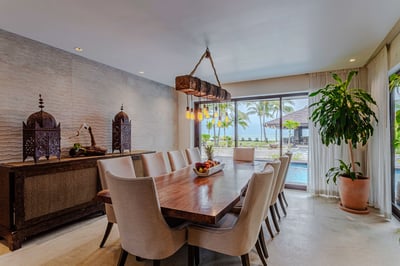 Luxury Villa Photo #30