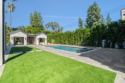 Luxury Villa Photo #3