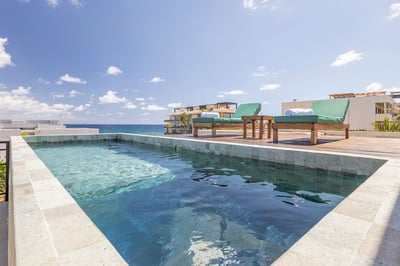 Luxury Villa Photo #15