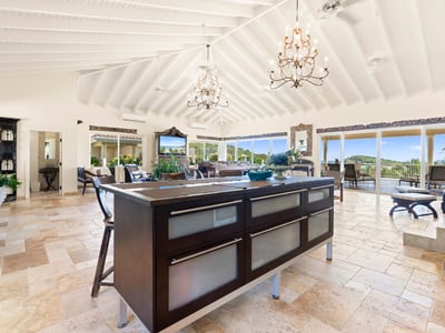 Luxury Villa Photo #22