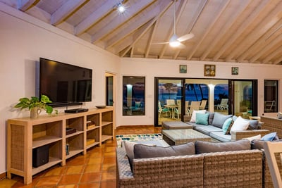 Luxury Villa Photo #12