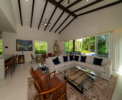 Luxury Villa Photo #27