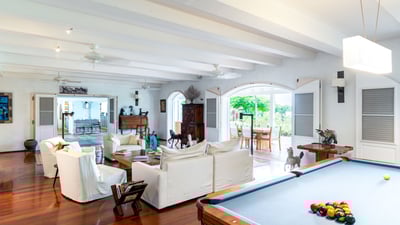 Luxury Villa Photo #26