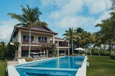Luxury Villa Photo #3