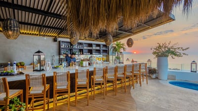 Luxury Villa Photo #13