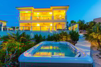 Luxury Villa Photo #5