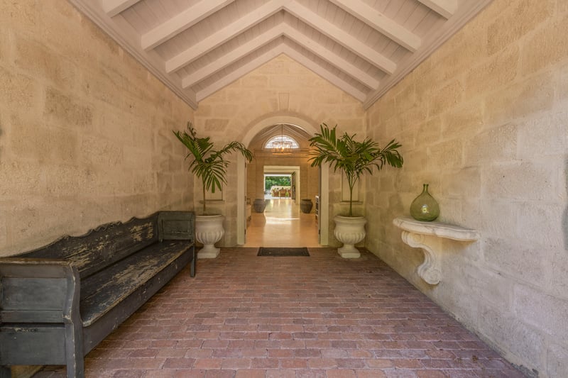 Bluff House and Cottage