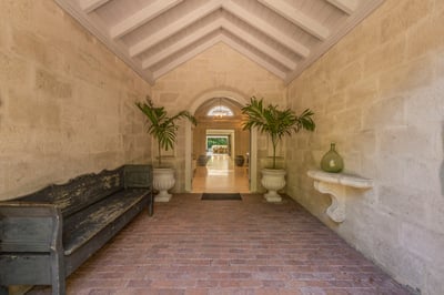 Luxury Villa Photo #34