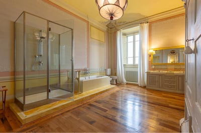 Luxury Villa Photo #38