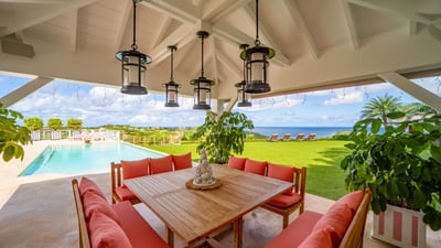 Luxury Villa Photo #18