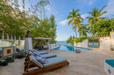 Luxury Villa Photo #12