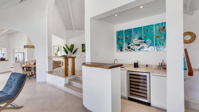 Luxury Villa Photo #14