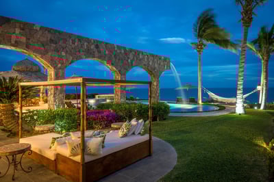 Luxury Villa Photo #9