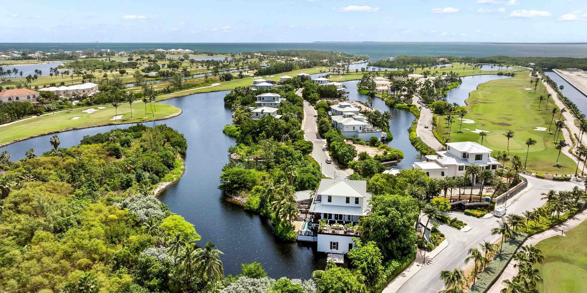 Ritz-Carlton Deckhouse #1 - 2