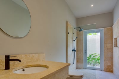 Luxury Villa Photo #28