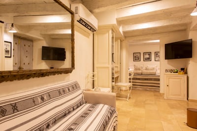 Luxury Villa Photo #20