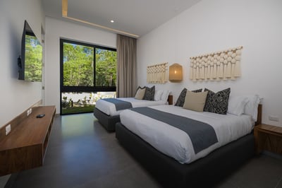 Luxury Villa Photo #40