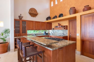 Luxury Villa Photo #19