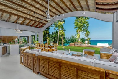 Luxury Villa Photo #19