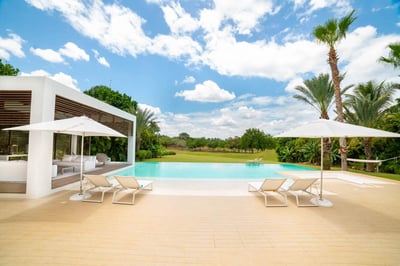Luxury Villa Photo #6