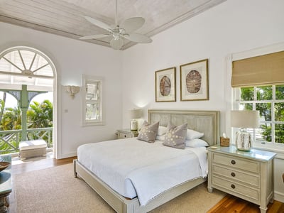 Luxury Villa Photo #20