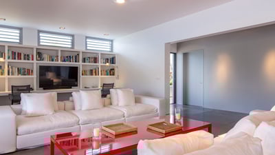 Luxury Villa Photo #38