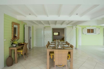 Luxury Villa Photo #8